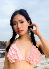 Pham 20 years old Vietnam Ho Chi Minh, European bride profile, step2love.com