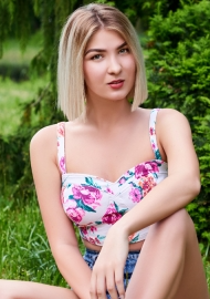 Karina 26 years old Ukraine Cherkassy, Russian bride profile, step2love.com